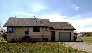 Heights 4 Bedroom House Billings Mt Rentals 3759 Heights 3 Bedroom Home With Fresh Paint Located On Large Fenced Lot For Priv Renting A House House Rent