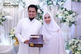 Oki setiana dewi, jakarta, indonesia. 10 Potret Romantis Oki Setiana Dewi Suami Bikin Iri
