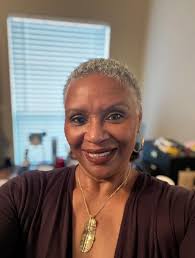 Elaine Cornelius's Instagram, Twitter & Facebook