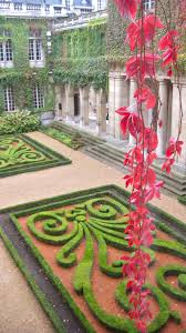 Courtyard At Musee Carnavalet Paris Beautiful Gardens French Garden Garden