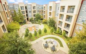 Beautiful View Of An Apartment Courtyard Courtyard Apartments Apartment Building Apartment Architecture