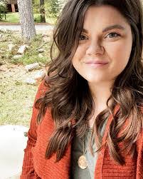 Molly Vaughn's Instagram, Twitter & Facebook