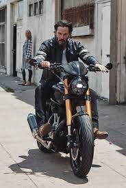 Hourly Keanu On Twitter In 2020 Arch Motorcycle Motorcycle Harley Motorcycle
