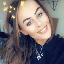 Courtney Oneil's Instagram, Twitter & Facebook