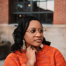 Krista Kenney's Instagram, Twitter & Facebook