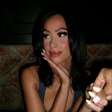 Symone Michelle (symonemg_)