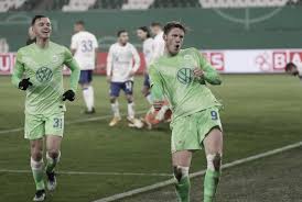 By club arminia bielefeld augsburg bayer leverkusen bayern munich borussia dortmund eintracht frankfurt freiburg hertha berlin hoffenheim koln leipzig mainz monchengladbach schalke 04 stuttgart union berlin werder bremen wolfsburg. Vfl Wolfsburg Beats Schalke 04 By The Minimum And Advances Of Phase Football24 News English
