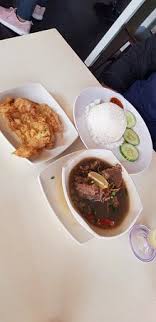 Hari ini, saya menyediakan ayam goreng berempah menggunakan resepi nadz pula. Some Of The Dishes You Can Find Here They Are Famous For Their Sup Tulang Or Beef Bone Soup And Nasi Kukus Ayam Berempah Picture Of Restaurant Awah Alifa Miri Tripadvisor