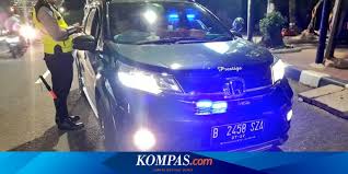 Check spelling or type a new query. Ini Aturan Warna Lampu Kendaraan
