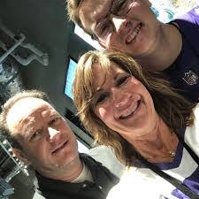 Derrick Hagen's Instagram, Twitter & Facebook