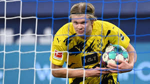 Sancho played the ball in a beautiful way into the box for haaland to score his stunning bicycle kick goal. Erling Haaland Bvb Trainer Edin Terzic Zahlt Nach Gala Gegen Schalke Seine Schwachen Auf Eurosport