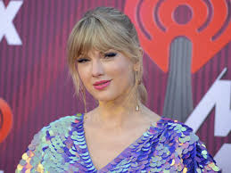 4 26 Taylor Swift Fans Behold The Singer Is All Set To
