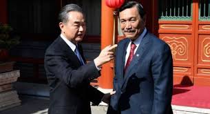 Sebagai bangsa indonesia, seharusnya kita patut bangga terhadap produk ponsel yang dihasilkan industri dalam. Bahaya Indonesia Makin Banyak Bergantung Pada China