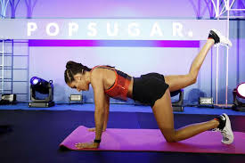 Gezielte übungen und workouts von dipl. Workout Effektives Knackpo Workout Fur Zuhause Von Kayla Itsines Fit For Fun
