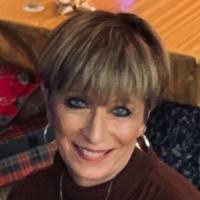 Lynette Ryan's Instagram, Twitter & Facebook