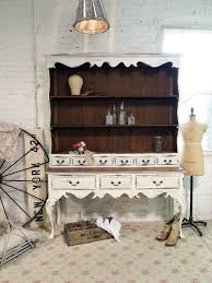 Pin By Lisa Hohn On Barn Sale Furniture Ideas Painted Furniture Vintage Painted Furniture Painted Cottage