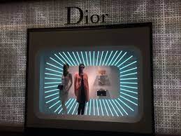 Dior Neon Light Window Display At Moe Dubai May2015 Fashion Window Display Window Display Design Shop Window Displays