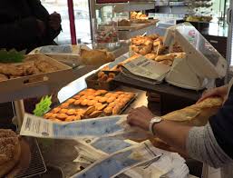 Trouvez les officines ouvertes à paris, marseille, lyon les pharmacies de garde sont des pharmacies accessibles en dehors des horaires d'ouverture habituels, pour répondre aux besoins des malades le dimanche, les jours fériés ou la nuit. Les Gendarmes De Charente Maritime Utilisent Les Sachets De Pain Pour Vous Mettre En Garde Actu La Rochelle