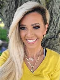 📣 HEY LADIES 📣 ❤️Are you new to the area and looking for new friends? ❤️  Are you a long time resident and looking for new and old friends? ❤️Come  out and