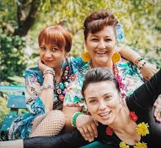 Voi ăștia din sistem sunteți frâna în românia. O Stii Pe Aspirina Prostituata Satului Din Las FierbinÅ£i Incredibil Cum AratÄƒ In Realitate O Vezi Pe StradÄƒ È™i Nu O RecunoÈ™ti Mangonews