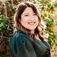 Rosa Kern's Instagram, Twitter & Facebook