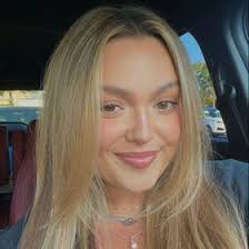 lauren hoyle (laurenhoyleee)