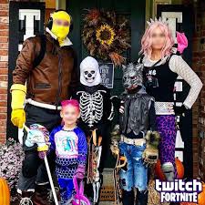 Als heimwerker kann man viele teile seines karnevalskostüms selber machen. Familienkostum Selber Machen Mehr Als 90 Ideen Maskerix De Halloween Kostum Selber Machen Halloween Kostume Kinder Halloween Kostume Paare