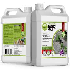 It contains 20% vinegar solution and ethanol. Buy Eco Garden Pro 100 White Vinegar Organic Weed Killer Kid Safe Pet Safe Clover Killer For Lawns Moss Killer Green Grass Poison Ivy Killer