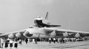 Последние твиты от antonov airlines (@airlinesantonov). Un Dia Como Hoy De 1988 Volaba Por Primera Vez El Avion Mas Grande Del Mundo El An 225 Mriya Russia Beyond Es
