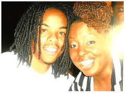 Roslyn Clifford's Instagram, Twitter & Facebook