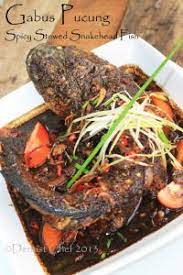 Resep Gabus Pucung Khas Betawi A Jakarta S Herritage Spicy Snakehead Fish Stew Spicy Recipes Chilli Crab Recipe Spicy Seafood Recipes