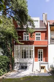Sanierung Reihenmittelhaus Einzelbaudenkmal Munchen Haus Altbau Modern Aussen Hauser