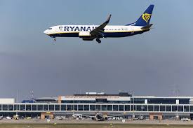 Reactions to the forced emergency landing of ryanair flight fr4978 at minsk airport on sunday have been pouring in throughout the day. Ryanair Vlucht Gedwongen Om Te Landen In Wit Rusland Journalist Aan Boord Na Landing Opgepakt Eu Leiders Bespreken Sancties Wit Russische Opposant Van Vliegtuig Gehaald Hln Be
