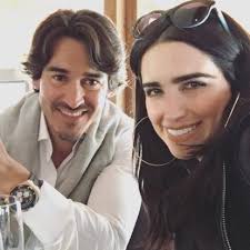 Barbara de regil y sebastián martínez en instagram live. Problema Maritales Barbara Del Regil Responde Sobre Las Habladurias De Su Matrimonio Famosos Univision