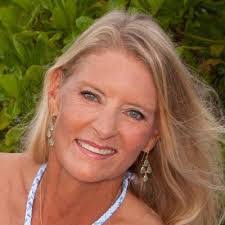 Kim Hume's Instagram, Twitter & Facebook