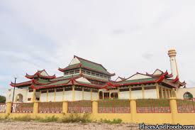 Jadi usianya sudah menjangkau 10 tahun. The Chinese Beijing Mosque Of Rantau Panjang Kelantan Sultan Ismail Petra Silver Jubilee Mosque Places And Foods
