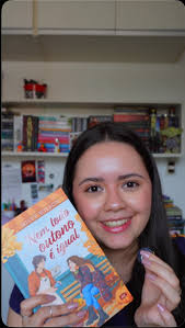 Olha só como está linda a edição de luxo de REVERÊNCIA INDOMÁVEL! Se você  ainda não garantiu o seu exemplar com brindes, corra para garantir! 💛✨  #EditoraAlt #Reverênciaindomável #RebeccaRoss