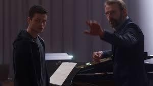 Je suis rentrée à toute vitesse, j'avais le cœur au bout des doigts. Lambert Wilson In Au Bout Des Doigts In Your Hands