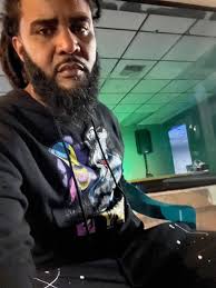 Rohan Bernard's Instagram, Twitter & Facebook