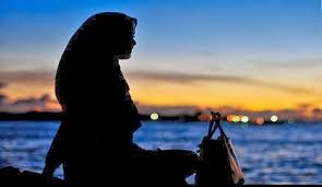 Siluet ilustrasi wanita, ikon komputer hijab muslim islam, muslim, mode, logo, monokrom png. Foto Siluet Wanita Muslimah