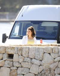 Ce film dans d'autres pays. Shailene Woodley On The Set Of The Last Letter From Your Lover In Spain 10 16 2019 Hawtcelebs