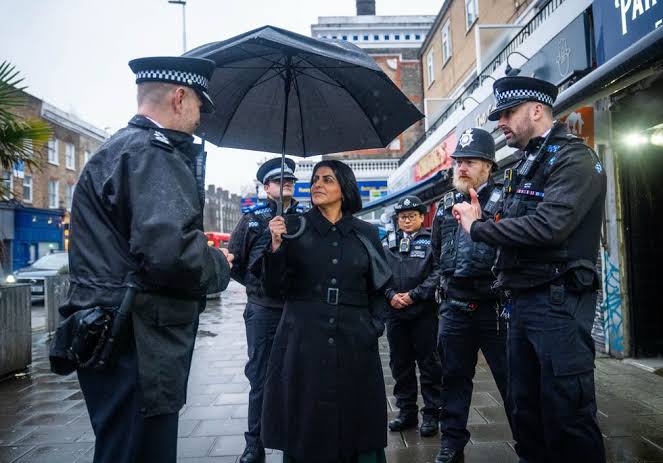 Shabana Mahmood orders police to ban masks and ramp up surveillance to  target anti-migration protesters