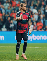 Loris karius posts a video of himself on instagram posing in a los angeles mansion after the liverpool champions league defeat. Loris Karius Auf Twitter Back On Track Well Done To The Whole Team And Great Support From Our Fans Onto The Next One Kar1us Bjk Lk1