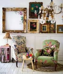 Love The Green Chair The Frame With Just A Couple Of Flowers In The Corner Bohem Mobilya Bohem Ic Tasarim Country Dekorasyonu