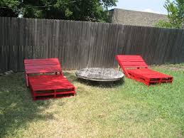 12 Kreative Und Inspirierende Diy Bastelideen Mit Holzpaletten Fur Den Garten Palettenmobel Im Freien Gartenmobel Aus Paletten Holzpaletten Mobel