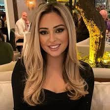 Alyse Walker's Instagram, Twitter & Facebook