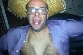 La tendencia que no querías ver: Hombres afeitándose el pelo del pecho en  forma de bikini