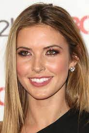 If you naturally have dirty blonde hair, i suggest golden blonde highlights. Best Hair Color For Hazel Eyes And Hazel Brown Green Pale Skin Warm Skin Tones Red Pale Skin Hair Color Hair Colour For Green Eyes Hair Color For Fair Skin