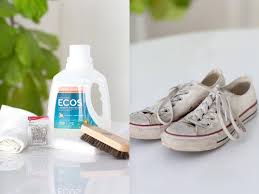 How To Wash Sneakers In A Washing Machine Ehow How To Wash Sneakers How To Wash Shoes Clean Canvas Shoes