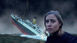 Okamžitě se objevily remixy této fotografie, které umisťují emmu smetanu do jiných katastrofických událostí. Emma Smetana Si Poridila Selfie S Horicim Notre Damem Nyni Je Tercem Posmechu Refresher Cz